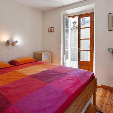 Sunny 1-Bed Apartment In Lovely Mountain Village La Brigue Buitenkant foto