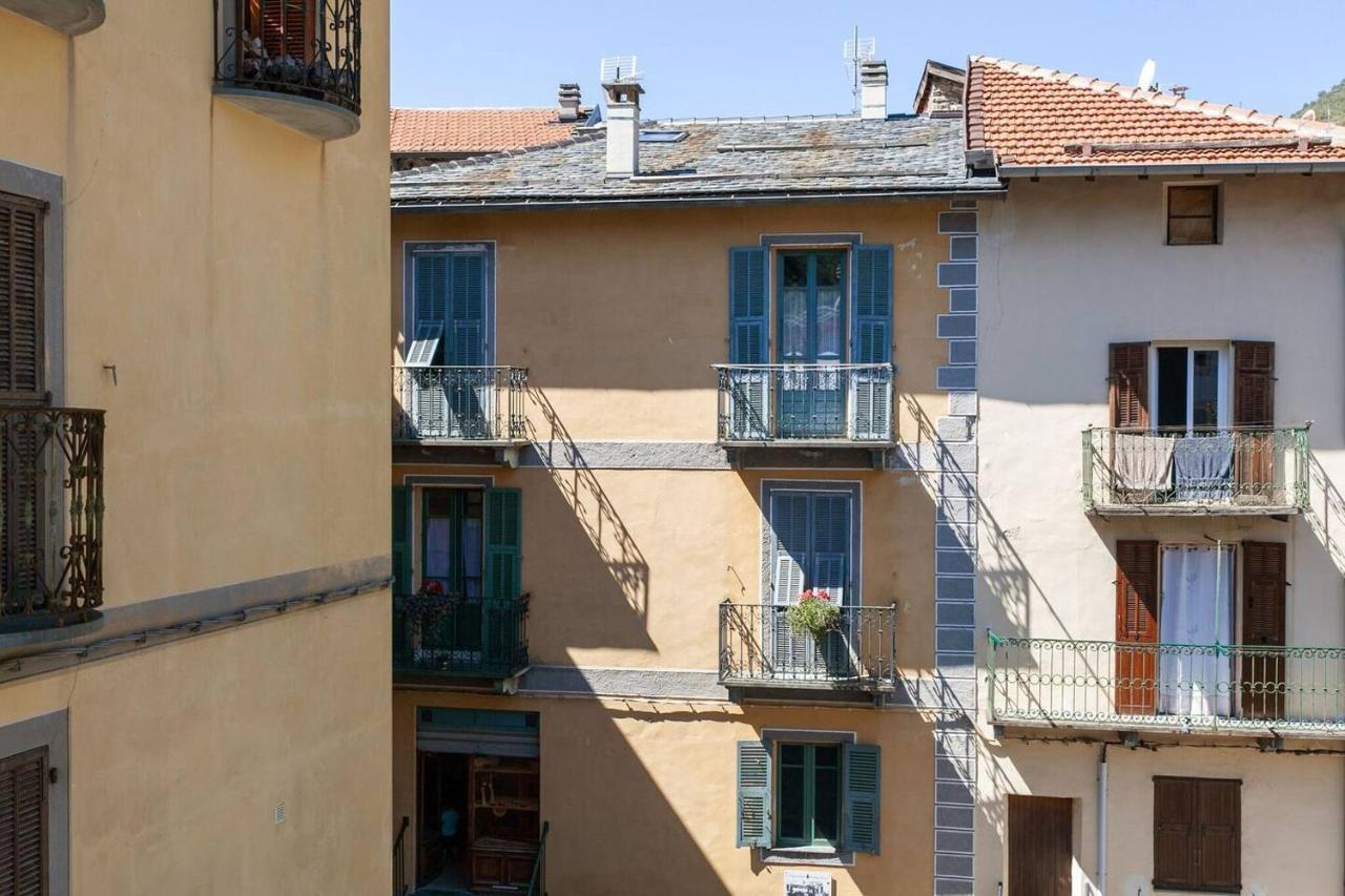 Sunny 1-Bed Apartment In Lovely Mountain Village La Brigue Buitenkant foto