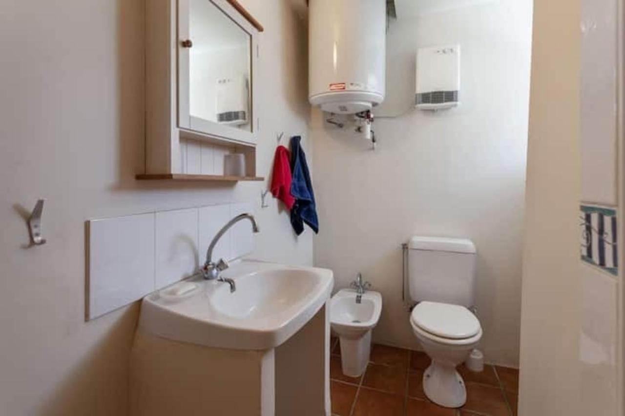 Sunny 1-Bed Apartment In Lovely Mountain Village La Brigue Buitenkant foto